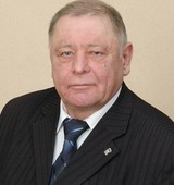 На фото Суриков Александр Михайлович