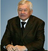 На фото Амосов Сергей Михайлович