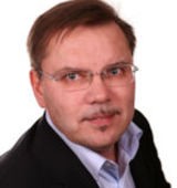 На фото Степанцов Эдуард Владимирович