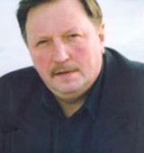 На фото Суров Михаил Васильевич