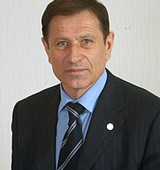 На фото Суроткин Владимир Андреевич
