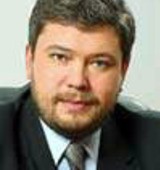 На фото Судаков Александр Григорьевич