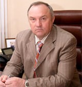 На фото Жданов Виктор Леонидович