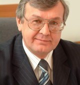 На фото Сухоплюев Юрий Кузьмич