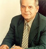 На фото Суханов Александр Иванович