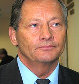 На фото Судейкин Валерий Михайлович