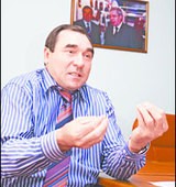 На фото Степанов Анатолий Антонович