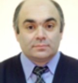 На фото Сумбатян Александр Юрьевич