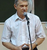 На фото Смирнов Сергей Дмитриевич