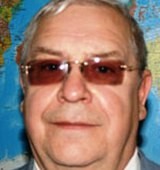 На фото Жданов Сергей Владимирович