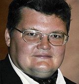На фото Стадлер Сергей Валентинович