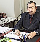 На фото Леканов Юрий Иванович