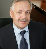 На фото Сенин Владимир Борисович