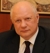 На фото Минаев Валерий Владимирович